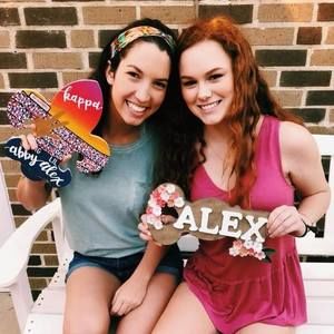 Meet your Posher, Alexandra